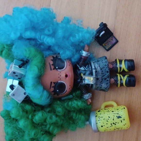 L.O.L. Surprise! Hair Flip Doll Rebel - Picture 7 of 13